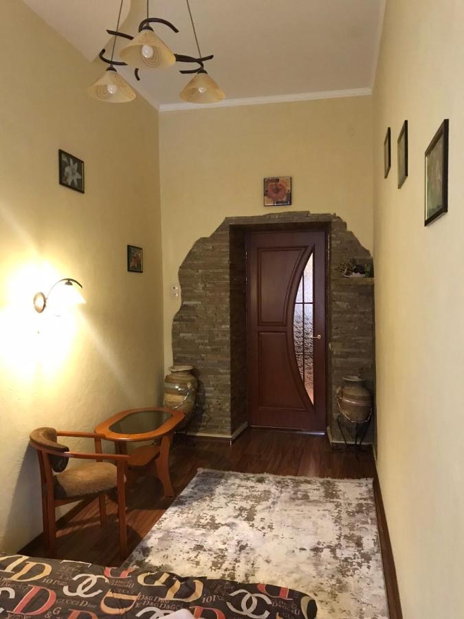 Apartments On Shevchenko Avenue Lviv Dış mekan fotoğraf